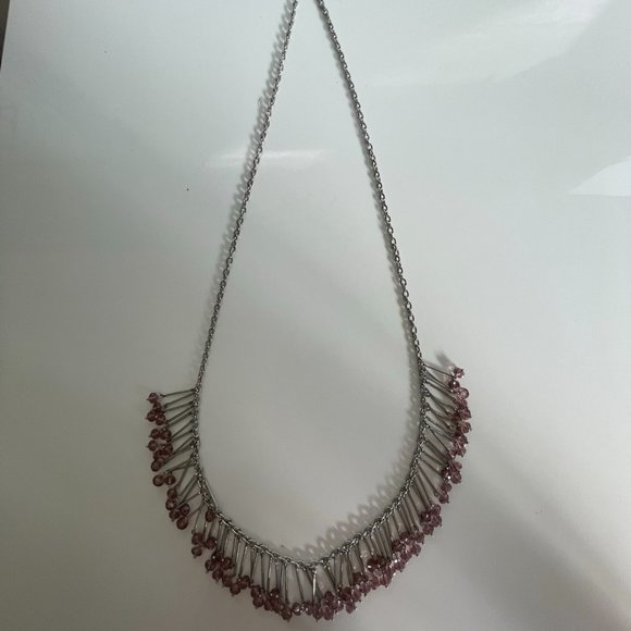 BANANA REPUBLIC SILVER NECKLACE WITH AMETHYST LIKE CRYSTALS. - Picture 7 of 7